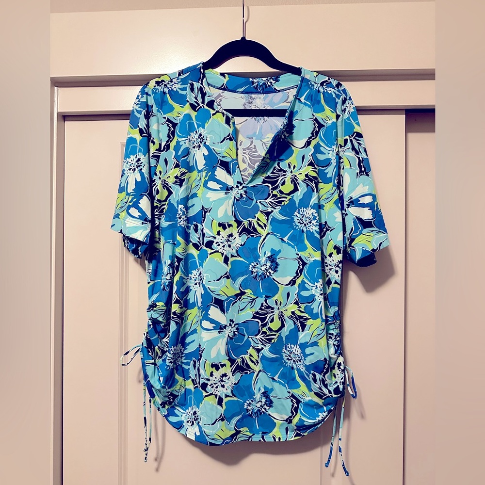 Lands End blue & green colored flowers swim cover tee. Excellent used condition